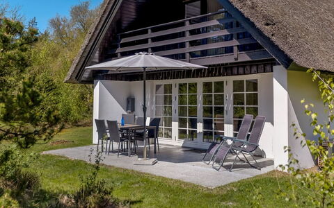 Einari - 1.2Km from the Sea: Maison, Toit, Domicile, Chalet, Cabanon, Batiments Jardin, Siding, Cour, Cabane En Rondins, Cabane