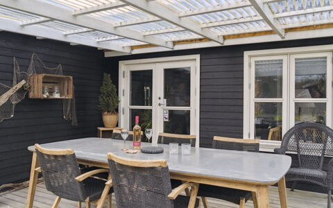 Aksinja - 700M from the Sea: Maison, Toit, Domicile, Chalet, Biens, Ferme, Villa, Porche, Siding