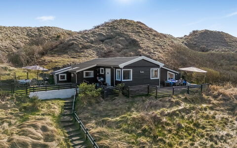 Sella - 600M from the Sea: Chalet, Terrain, Zone Rurale, Pente, Porche, Cabane En Rondins, Cabane, Siding, Chaparral