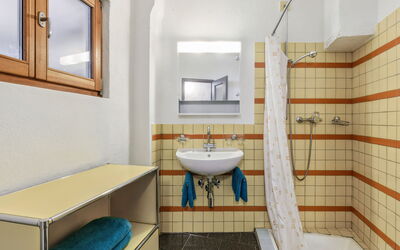 Logement:&nbsp;Egner- Apt.steintisch 361.3