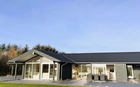 Corina - 850M to the Fjord: Sol, Design Intérieur, Bois, Sol, Escaliers, Plafond, Tache De Bois, Parquet, Dur, Balustrade