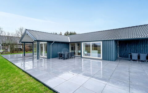 Corina - 850M to the Fjord: Sol, Design Intérieur, Bois, Sol, Escaliers, Plafond, Tache De Bois, Parquet, Dur, Balustrade