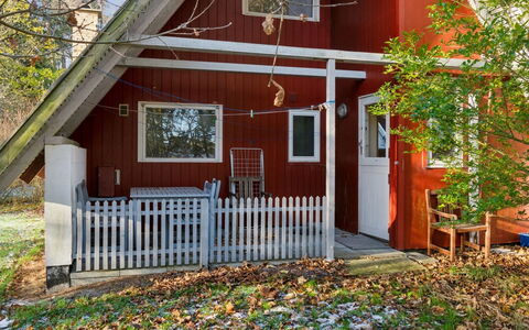 Maikel - 1Km from the Sea: Bois, Meubles, Appartement, Pièce, Plafond, Tache De Bois, Chaise, Dur, Vernis, Lumber