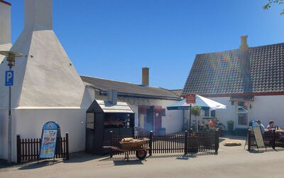Maikel - 1Km from the Sea