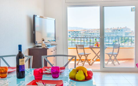 Empuriabrava 918: Pièce, Design Intérieur, Orange, Jaune, Turquoise, Meubles, Table, Bâtiment, Maison, Fenêtre