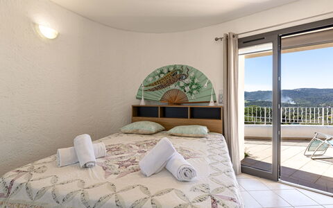 Villa Sallena: Meubles, Design Intérieur, Plafond, Sol, Chambre, Pièce, Sol, Appartement, Lit, Linge