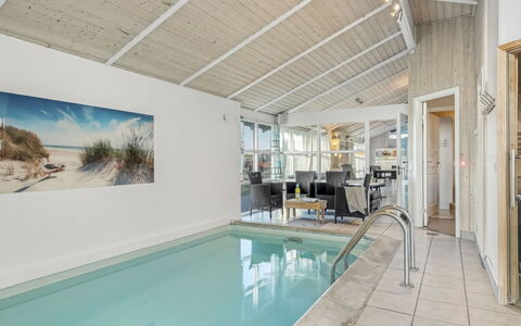Adrienne - 490M from the Sea: Design Intérieur, Sol, Recours, Meubles, Composite, Piscine, Plafond, Hôtel, Chaise, Ombre