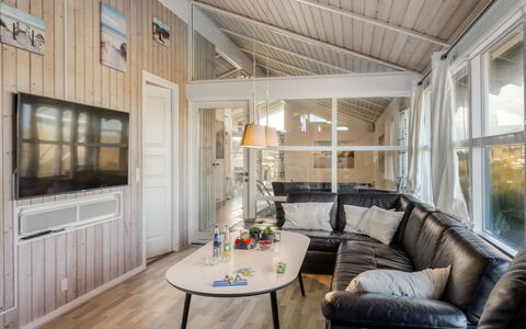 Adrienne - 490M from the Sea: Bois, Design Intérieur, Domicile, Plafond, Sol, Canapé, Porte, Salon, Pièce, Parquet