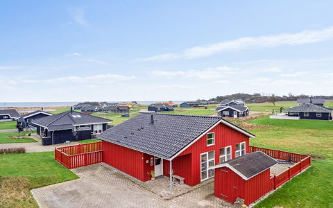 Aira - 200M from the Sea