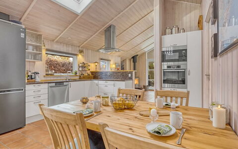 Wyanet - 600M from the Sea: Maison, Domicile, Toit, Chalet, Biens, Aménagement Paysager, Batiments Jardin, Siding, Ferme