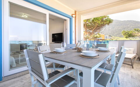 Mare Azzurro: Meubles, Propriété, Table, Plante, Bois, Design Intérieur, Sol, Sol, Cadre, Chaise