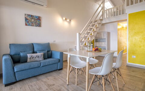 Onda Perfetta: Meubles, Propriété, Table, Plante, Bois, Design Intérieur, Sol, Sol, Cadre, Chaise