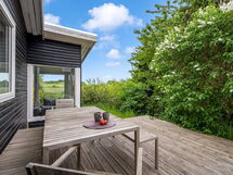 mielikki - 2km From The Sea