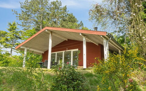 Henryette - 1.5Km from the Sea: Bois, Domicile, Porche, Plate-Forme, Dur, Toit, Tache De Bois, Parquet, Eco Hôtel