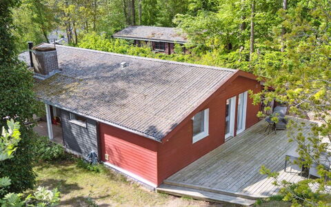 Henryette - 1.5Km from the Sea: Bois, Domicile, Porche, Plate-Forme, Dur, Toit, Tache De Bois, Parquet, Eco Hôtel