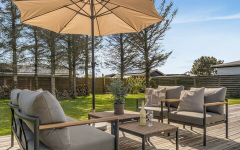 Hellena - 600M from the Sea: Bois, Domicile, Porche, Plate-Forme, Dur, Toit, Tache De Bois, Parquet, Eco Hôtel