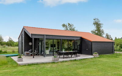 Dyke - 1.5Km from the Sea