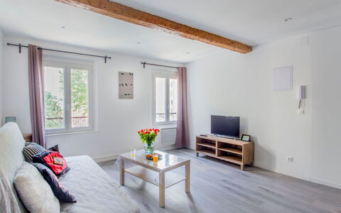 Studio Bazeilles: Plante, Ciel, Nuage, Bâtiment, Fenêtre, Lot Terre, Design Intérieur, Design Urbain, Zone Résidentielle