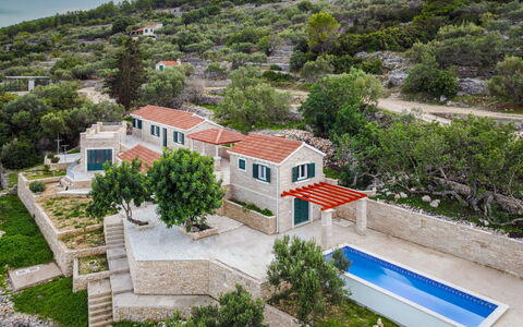 Brankovi Dvori: Domicile, Biens, Village, Villa, Village De Montagne, Photographie Aérienne, Recours, Eco Hôtel, Piscine, Vue Du Ciel