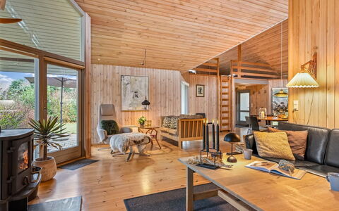 Gjorgjija - 50M from the Sea: Bois, Plafond, Design Intérieur, Sol, Sol, Meubles, Domicile, Pièce, Salon, Canapé