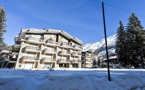 Madesimo 622: Zone Résidentielle, Domicile, Appartement, L'Hiver, Neige, Gelé, Condominium, Balcon, Parking