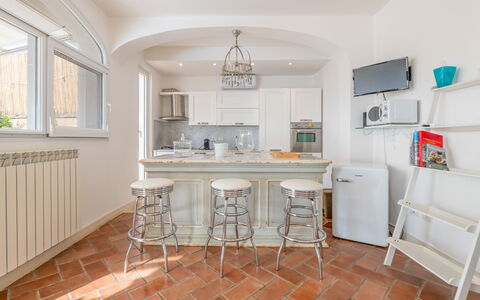 Villa Solemare: Meubles, Design Intérieur, Sol, Sol, Bois, Plafond, Cuisine, Comptoir, Cabinetry, Domicile