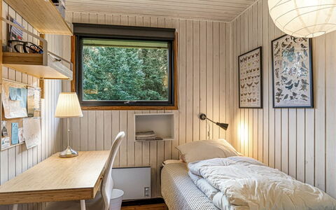 Star - 600M from the Sea: Design Intérieur, Bois, Chambre, Plafond, Sol, Sol, Lit, Meubles, Luminaire, Éclairage