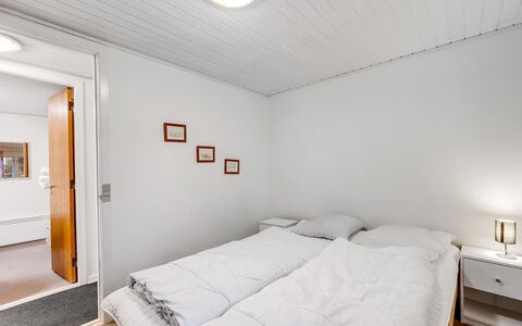 Brawith - 700M to the Fjord: Mur, Sol, Sol, Bois, Plafond, Design Intérieur, Chambre, Lit, Pièce, Drap De Lit