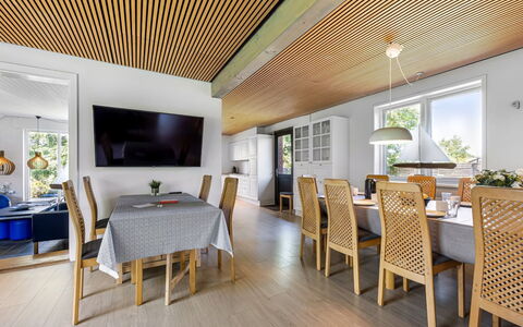 Solvey - 400M from the Sea: Design Intérieur, Plafond, Appartement, Sol, Meubles, Sol, Pièce, Éclairage, Domicile, Canapé