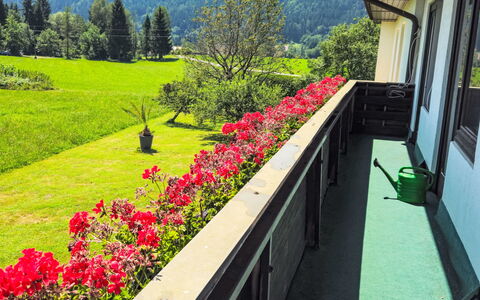 Villa Therese: Jardin, Pelouse, Balcon, Aménagement Paysager, Cour, Clôture, Eco Hôtel