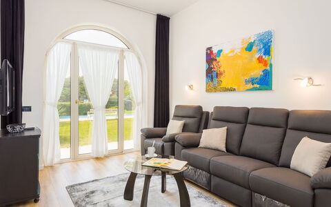 Villa Vizula: Meubles, Design Intérieur, Sol, Canapé, Sol, Salon, Domicile, Appartement, Pièce, Éclairage