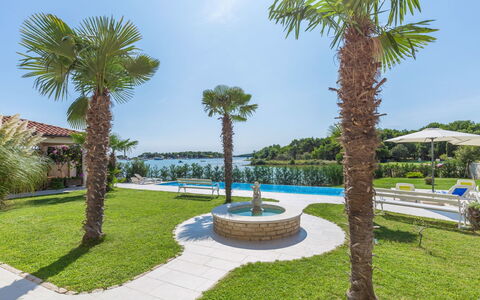 Villa Vizula: Piscine, Recours, Eco Hôtel, Ombre, Jardin, Loisir, Mobilier De Jardin, Aménagement Paysager, Biens