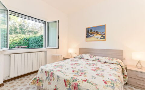 Il Gualdo: Design Intérieur, Sol, Sol, Meubles, Chambre, Lit, Appartement, Pièce, Domicile, Plafond