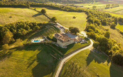 La Piazzetta, Borgo Campassini, Monteriggioni: Biens, Piscine, Paysage, Plaine, Lot Terre, Manoir, Loisir, Des Loisirs, Hacienda, Villa