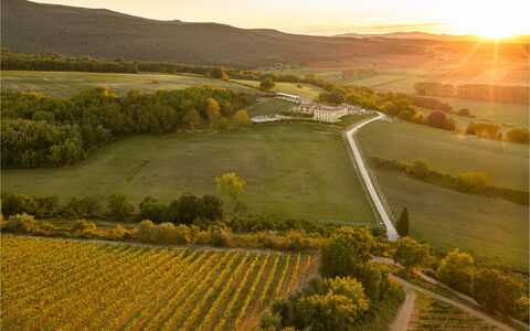 La Piazzetta, Borgo Campassini, Monteriggioni: Paysage, Paysage Naturel, Plaine, Montagnes, Prairie, Écorégion, Lot Terre, Plantation, Zone Rurale, Champ
