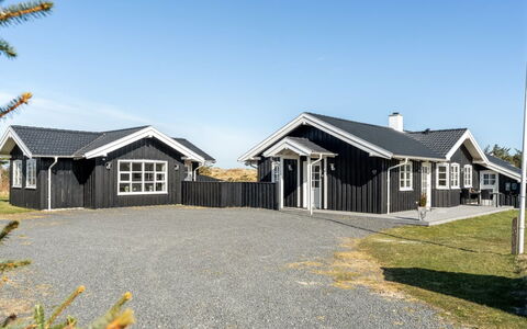 Djuna - 550M from the Sea: Bois, Domicile, Porche, Plate-Forme, Dur, Toit, Tache De Bois, Parquet, Eco Hôtel