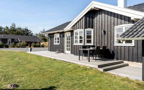 Djuna - 550M from the Sea: Bois, Domicile, Porche, Plate-Forme, Dur, Toit, Tache De Bois, Parquet, Eco Hôtel