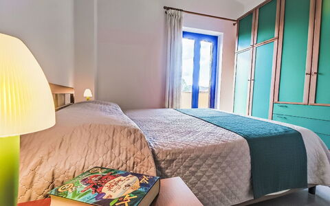 Remo: Meubles, Design Intérieur, Sol, Sol, Bois, Pièce, Chambre, Plafond, Textile, Lit