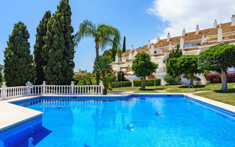 El Paraiso de Estepona: Appartement, Mer, Balcon, Ombre, Hôtel, Recours, Appartement Penthouse, Aluminium
