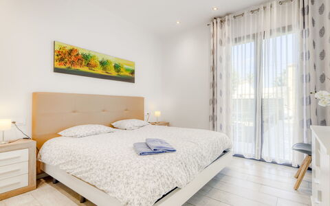 Mon Petit Paradis: Appartement, Mer, Balcon, Ombre, Hôtel, Recours, Appartement Penthouse, Aluminium