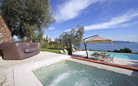 Villa le Selve: L'Eau, Meubles, Piscine, Recours, Mobilier De Jardin, Chaise, Ombre, Eco Hôtel, Côte, Tropiques