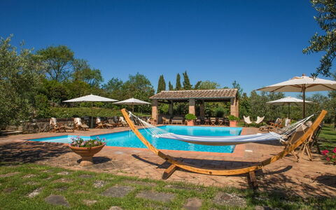 Villa Giuncheto: Recours, Piscine, Ombre, Mobilier De Jardin, Biens, Eco Hôtel, Hacienda, Balancelle, Aménagement Paysager, Jardin