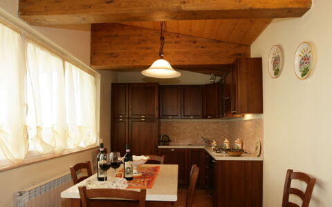 San Giuseppe Villa: Design Intérieur, Meubles, Sol, Bois, Plafond, Comptoir, Cuisine, Luminaire, Pièce, Sol