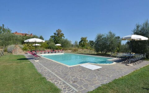 Villa Il Poggio: Mobilier De Jardin, Meubles, Piscine, Biens, Jardin, Chaise, Aménagement Paysager, Hacienda, Recours, Eco Hôtel