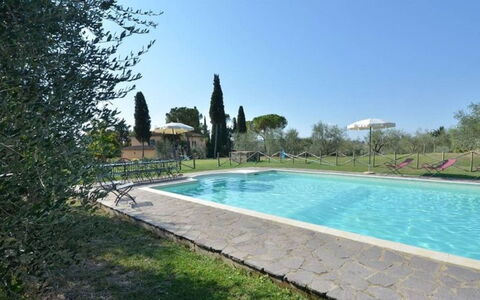 Villa Il Poggio: Piscine, Biens, Mobilier De Jardin, Hacienda, Jardin, Aménagement Paysager, Villa, Arrière-Cour, Cour, Pelouse