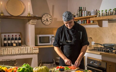 Villa Santa: Aliments, Cuisine, Vaisselle, Cuisine, Appareil De Cuisine, Ingrédient, Cuisinier, Comptoir