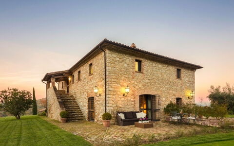 Villa Sibilla: Herbe, Architecture, Paysage, Lot Terre, Maison, Zone Rurale, Domicile, Chalet, Biens, Ferme