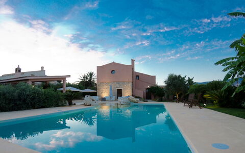 Villa dello Zingaro: Bleu, Piscine, Recours, Biens, Hacienda, Eco Hôtel, Caractéristique De L'Eau, Villa, Aménagement Paysager