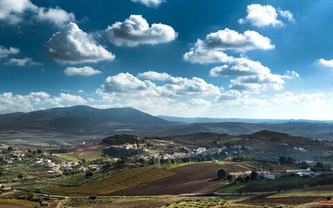 Villa Eroica: Ciel, Bleu, Nuage, Montagnes Relief, Jour, Colline, La Nature, Montagne, Horizon, Paysage Naturel