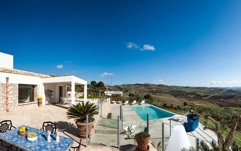 Villa Eroica: Biens, Villa, Aménagement Paysager, Recours, Piscine, Hacienda, Eco Hôtel, Plante D'Appartement, Hôtel